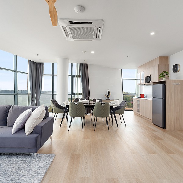 Two Bedroom Suite no bathtub